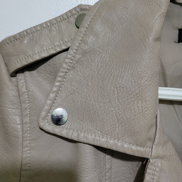 Never worn Romeo And Juliette Moto faux leather jacket. - Picture 6 of 10